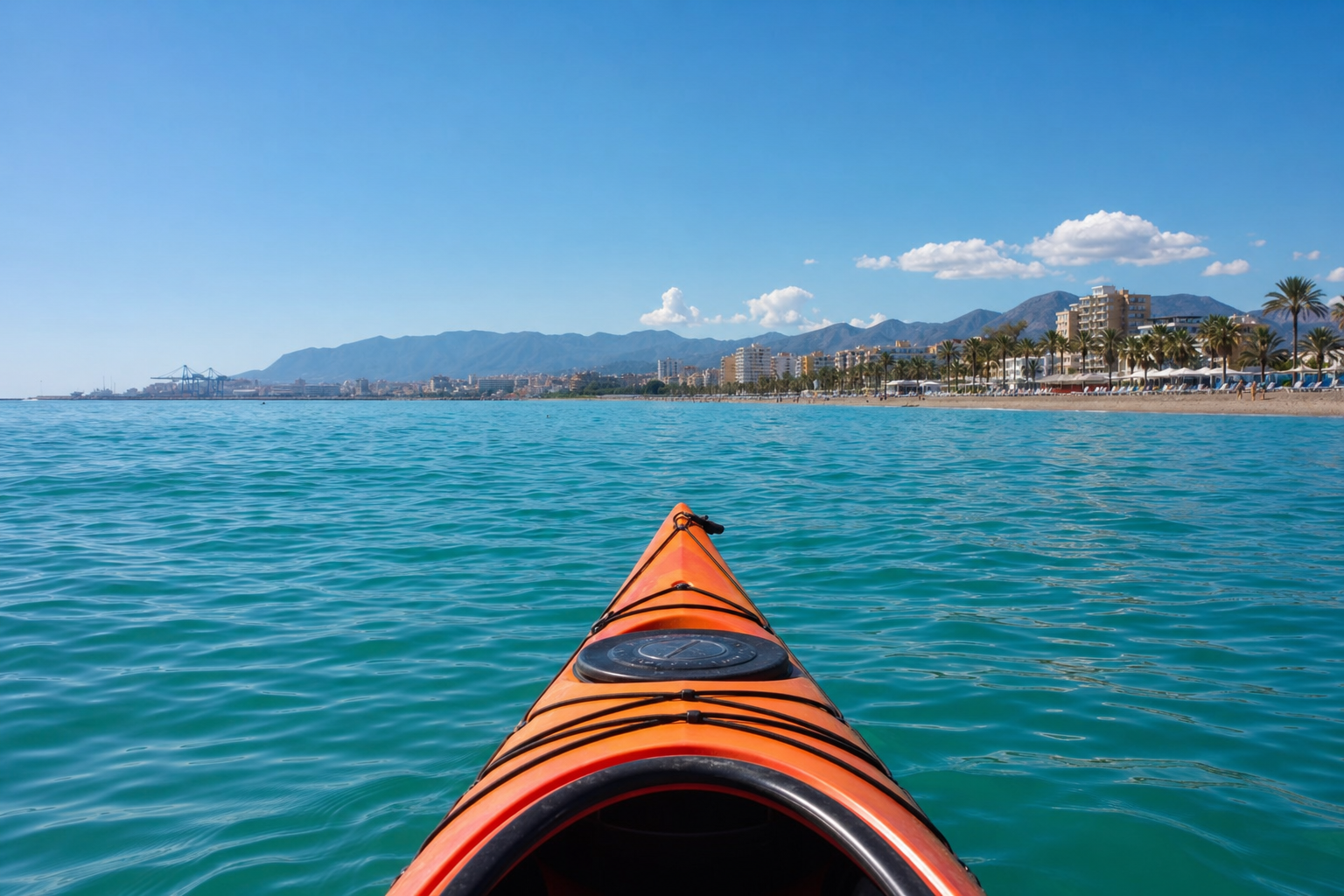 Kayak individual en el mar